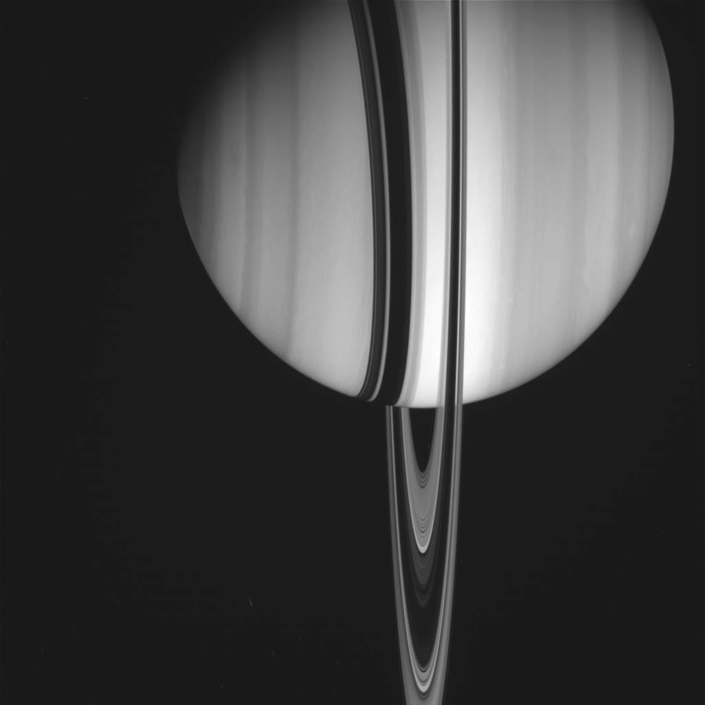 A raw image of Saturn with its rings