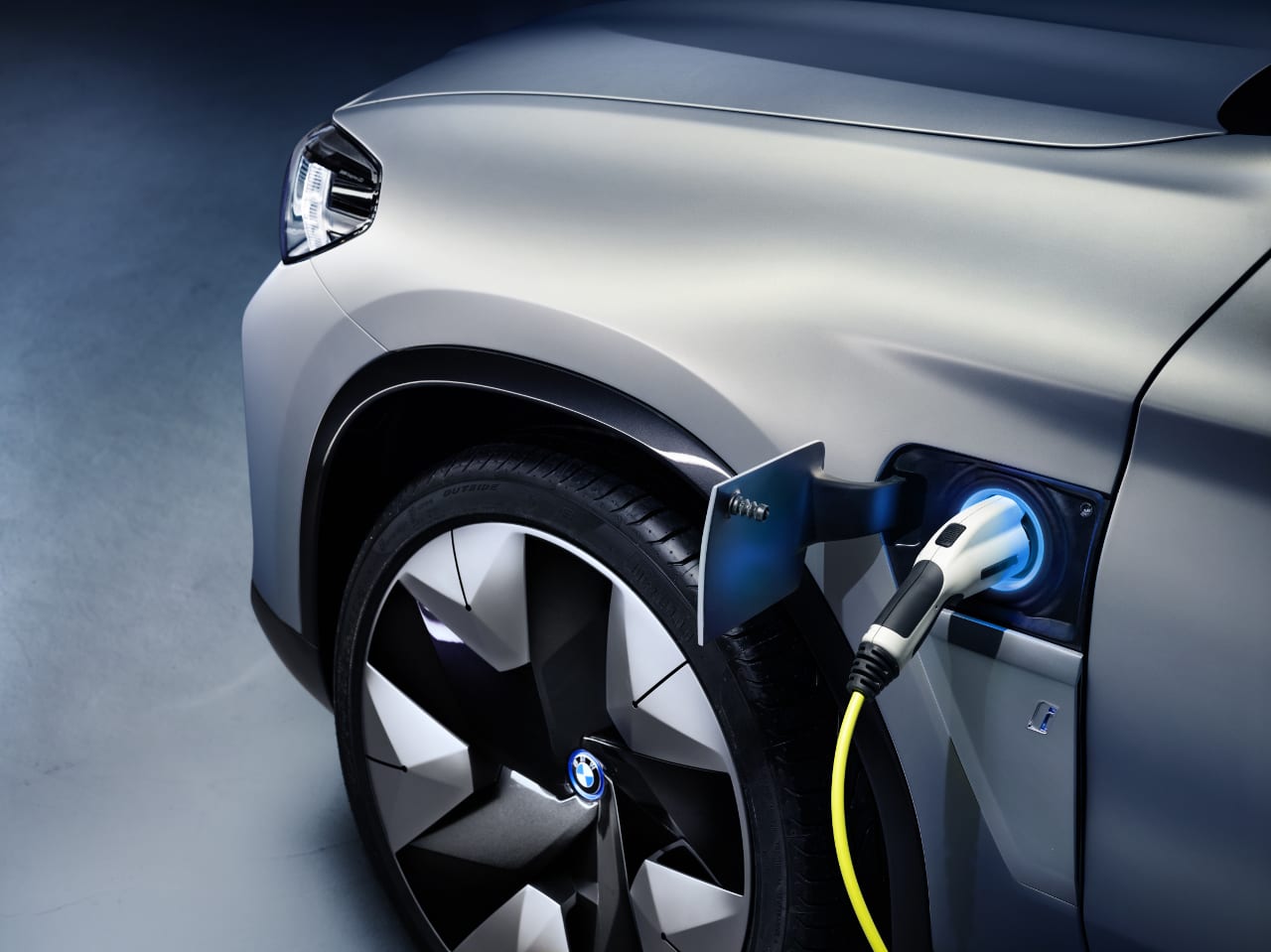 BMW plug-in car