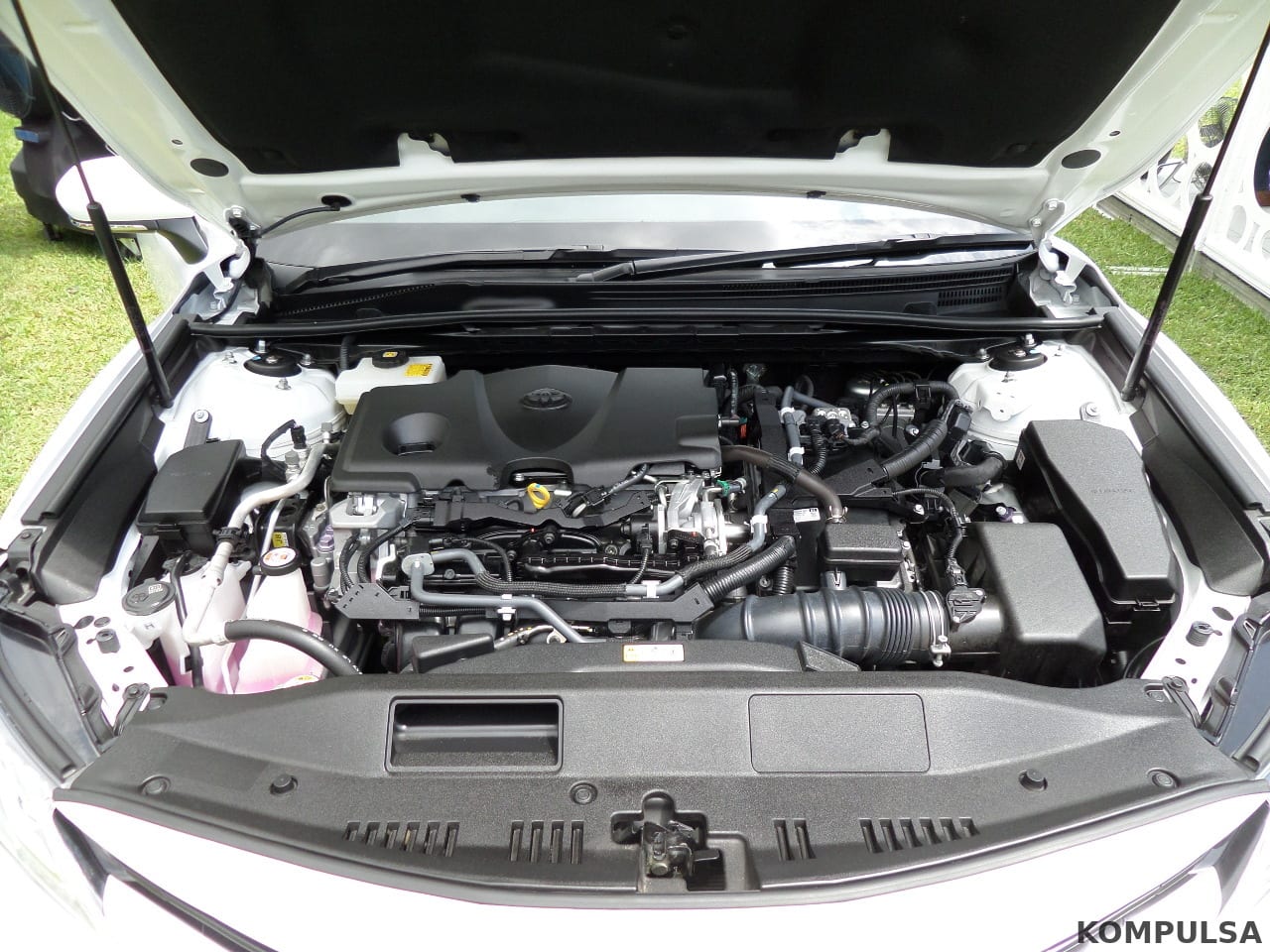 Hybrid car engine bay (2019 Toyota Camry)